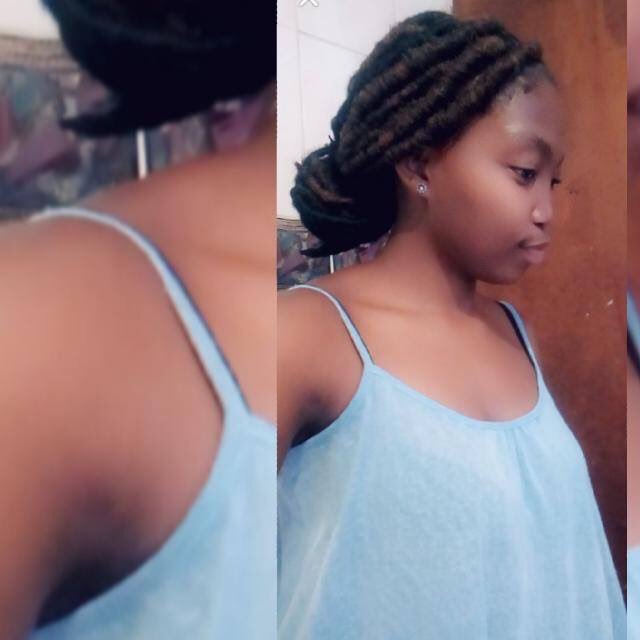 PreshTshivhi's tweet photo. I’m based in Johannesburg south (naturena ) and I do #Fauxlocks // #GoddessLocks //#Marleylocks for R300 and #BoxBraids// #Crotchetlocks // #JumboBraids and #Twistedbraids for R150...I do house calls as well.
#GirltalkZA #GirlCode #GirlbuyZA #Hair #Fauxlocs #Beauty #MommyTalkZA https://t.co/74WVCPsive