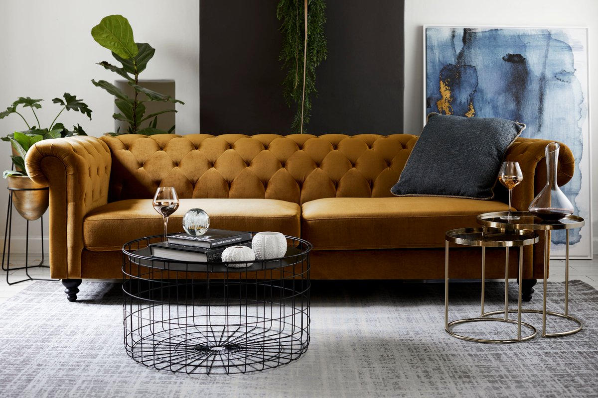 decorexSA's tweet photo. Are you curious to know what the next big trends in décor & design will be?
Creative Director, Anita Bloom, reveals the 2019 trends.
From ribbed surfaces to Japandi style, statement ceilings & maximilism - these are the trends to look for.
Visit our blog https://t.co/1wvUH2kgSV https://t.co/P0qNBsqZAl