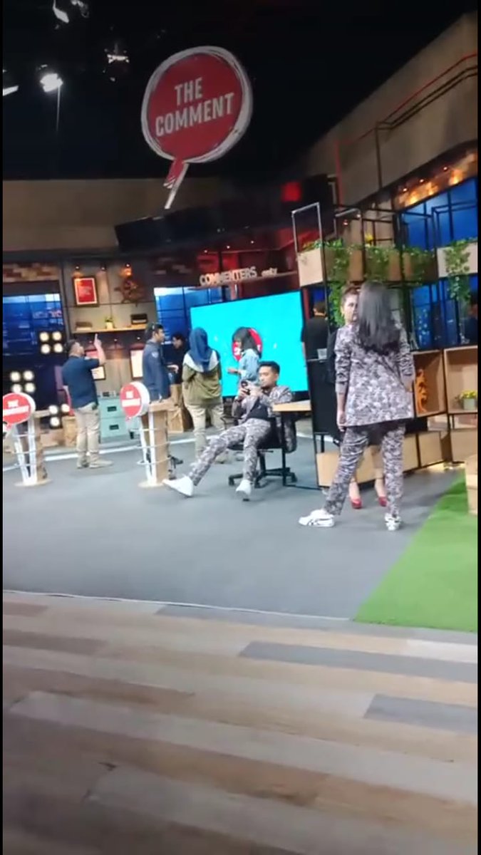 DustinGeinbee's tweet image. Tarlem Jam 23.00 WIB ada si wangi sang pemilik lagu "Aku Cuma Punya Hati" yang makin legit nan chubby di #TheComment_NET #netmediatama :) ........