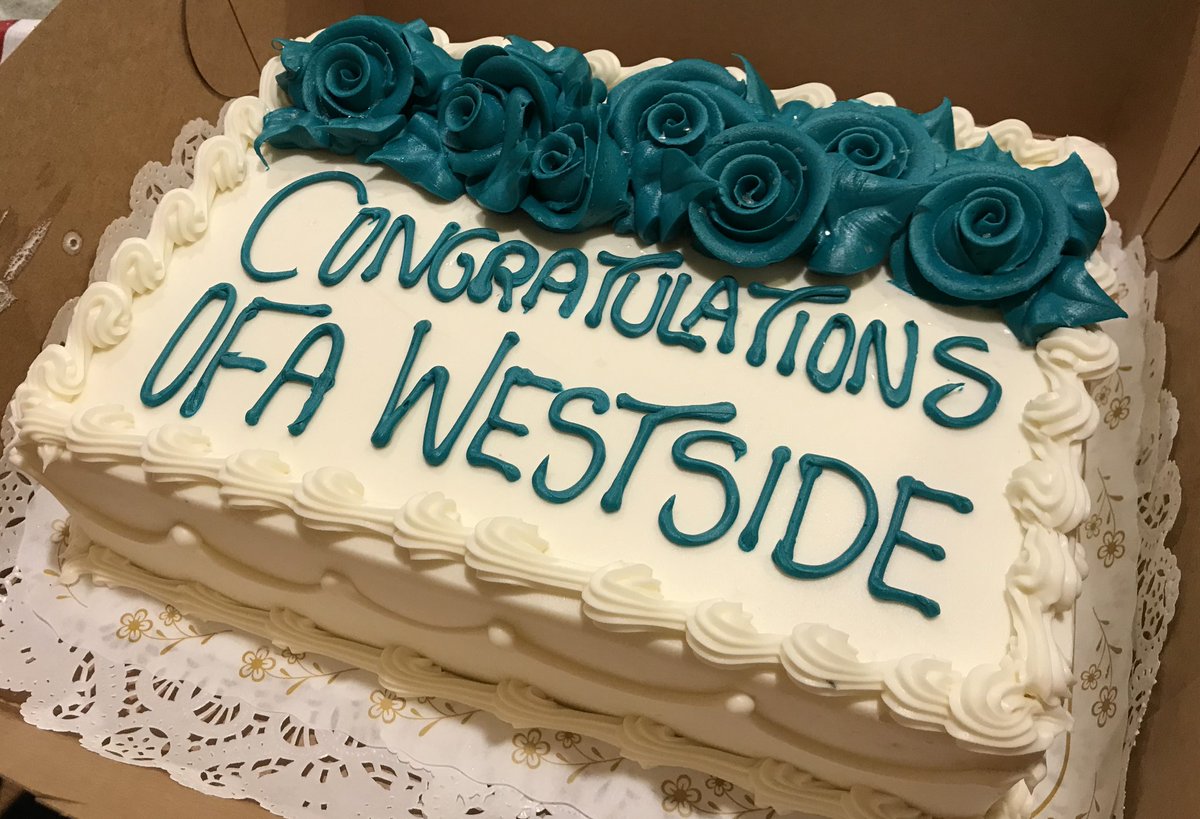 midorikawa7's tweet photo. We celebrated #OrganizingFor18 successes tonight @OFA_WestsideLA. We ate cake, we laughed, and thanked and thanked and thanked. #OFAction @OFA https://t.co/hA9XHdZmpw