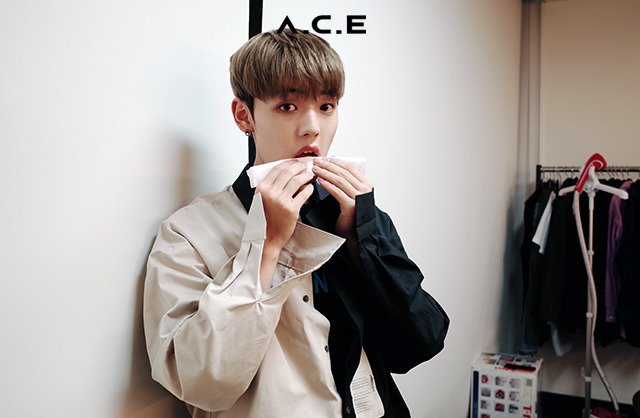 junejunhee06's tweet photo. [PIC] 181116 A.C.E Fancafe Update - Unofficial Photo 
A.C.E Japan Tour - To Be an Ace Behind part2

Model JUN &amp; Chan

Cr: https://t.co/bFdrM0YVDK
_
#TAKE_ME_HIGHER #ACE #JUN #DONGHUN #WOW #KIMBYEONGKWAN #CHAN #에이스 #준 #동훈 #와우 #김병관 #찬  #ADVENTURESinWonderland #TOBEANACE https://t.co/iqiJQG62Wf