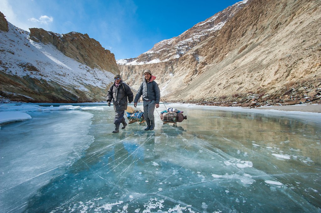 ChadarTrek's tweet photo. #Chadar means sheet – the thick sheet of ice that enslave the ever-feral #ZanskarRiver. Come winters and the civilisation living beyond the canyons and ravines of the valley gets blocked with snow. 
#Chadartrek2019
More info. https://t.co/ygm1kpJvRH https://t.co/QmCkfXsA1M