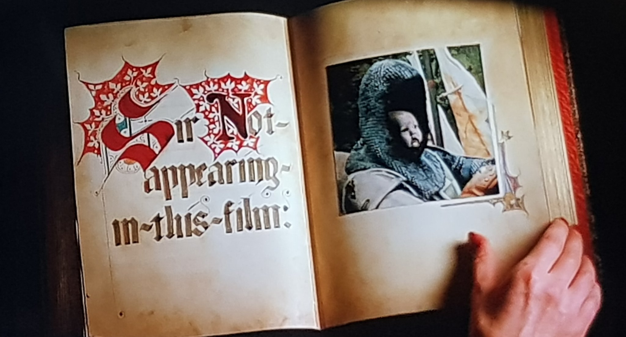 DsGsN8eVAAAZ5Dz.jpg:large