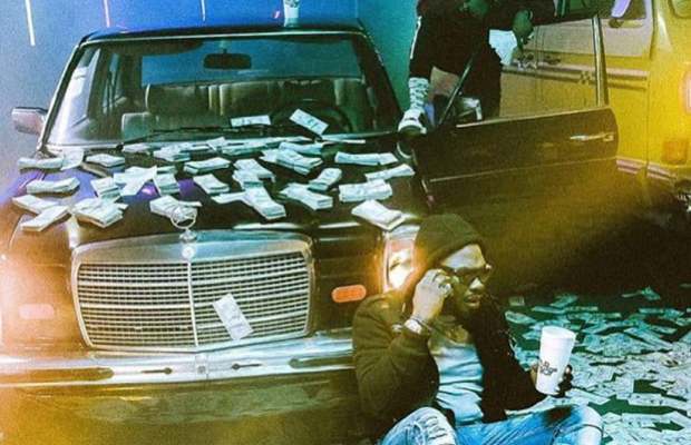 Ninja_Ay's tweet photo. [MUSIC] Wizkid ft Slimcase – Gucci Snake https://t.co/UWqnug98fw https://t.co/PcLupYzNFP