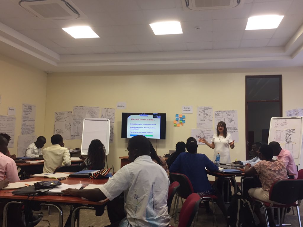 KathC38's tweet photo. @ShanazRM thinking through assessment in the PYP with the teacher trainees @AKAcademies @MulgraveSchool https://t.co/hC6Dn8IfO9