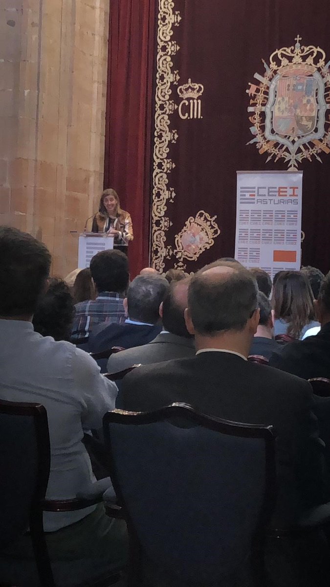 funiovi's tweet image. En los #PremiosCEEI2018. Un placer escuchar a Eva Pando @idepasturias, David Pascual Portela, de @IndraCompany... @ceeiasturias  @GobAsturias