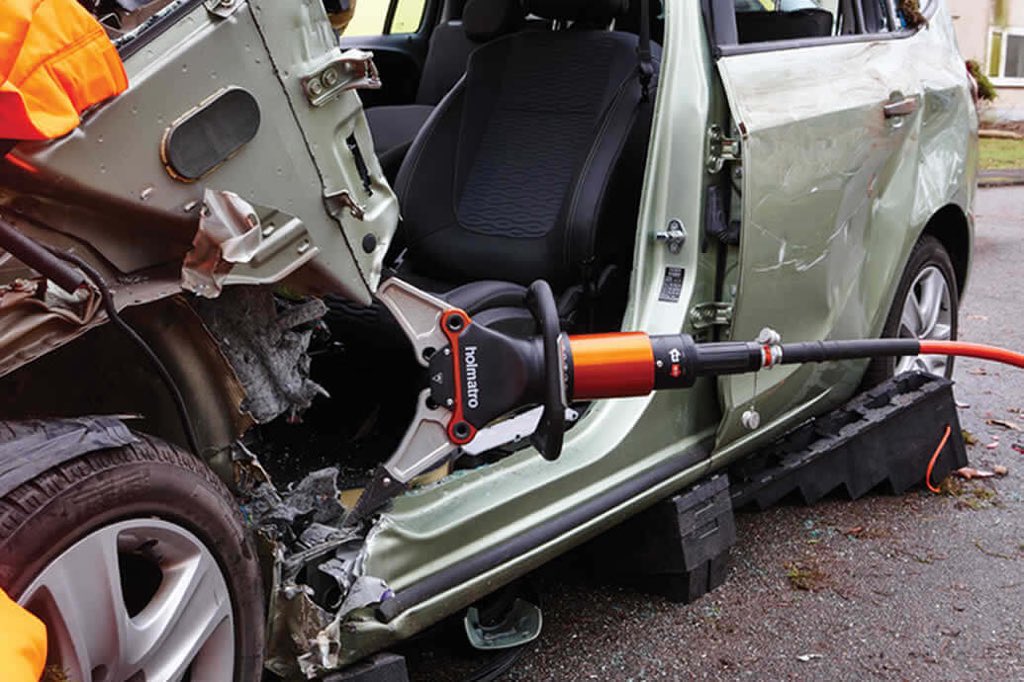 LeechCaroline's tweet image. The team approach to vehicle extrication is 25 years old. Little national guidance or multi-agency training for fire &amp;amp; ambulance service. Time for change? @Dunbarian #BASICSFPHC