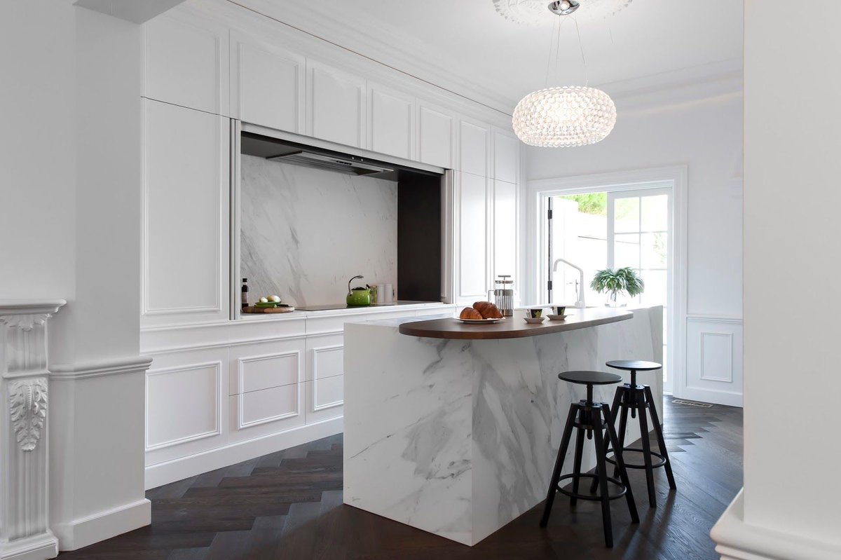 Rindigo_Inc's tweet photo. If you have a tiny kitchen here are a few examples of how to fall in love with the space.
#kitchen #kitchendecor #kitchendesign #kitchendecoration #homedesign #homedecoration #renovation 
https://t.co/fpOWJlLEGa https://t.co/kCqvy4cl9j