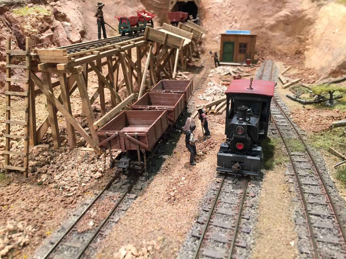 Cuparmrc's tweet photo. We are heading to the @WarleyShow1 next weekend with our On30 layout “Four Feather Falls” on stand C44. #warleyshow #thewarleyshow #cuparmrc https://t.co/WCPzwPFUIC