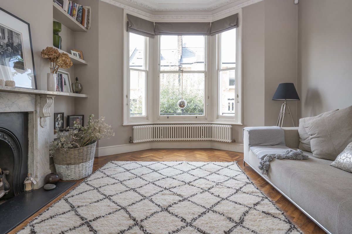 BisqueRadiators's tweet photo. Bay window? Could you add a radiator? Thanks to our bespoke radiator service, you’ll be pleased to know we can create made-to-order designs to fit specifically around bay windows. Read all about this service here: https://t.co/ZhsEiSR6FH https://t.co/mTljELF5SF