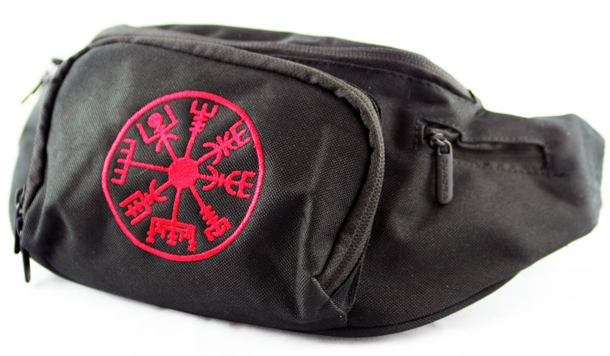 So  liebe Freunde, wir haben noch einmal eine kleine  Aktualisierung auf artam.de vorgenommen. Neu ist eine Bauchtasche, mit der ihr auf jeden Fall den Weg finden solltet. 😁 Das aufgestickte Motiv „#Vegvesir“ wird auch sehr gerne als #Wikingerkompass bezeichnet.