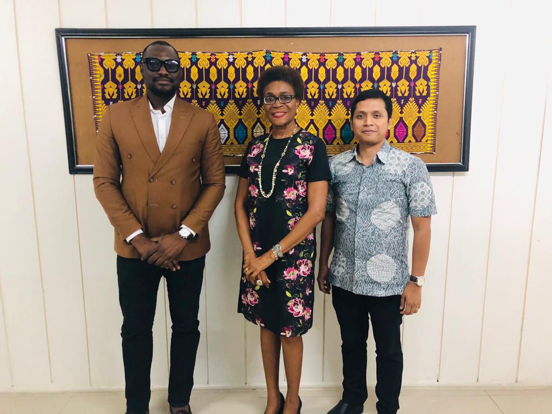 Wirea4green's tweet photo. National PRO of WIRE-A attended a crucial meeting at the #Indonesian Trade Promotion Centre (ITPC). With Director of #ITPC Bagus Wickasena &amp; John Member renowned #designer &amp; supporter of  WIRE-A. #renewableenergy #Greenland #gender #SDG7 https://t.co/RKilj8Eddk