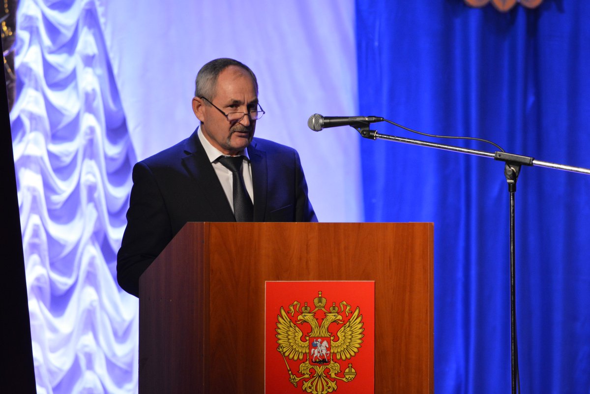 admtozk's tweet photo. Сегодня состоялся торжественный концерт,посвященный Дню работников сельского хозяйства.
С профессиональным праздником и окончанием осенних полевых работ поздравил аграриев глава района Владимир Ковешников. https://t.co/4ZkXOL2Xdj
