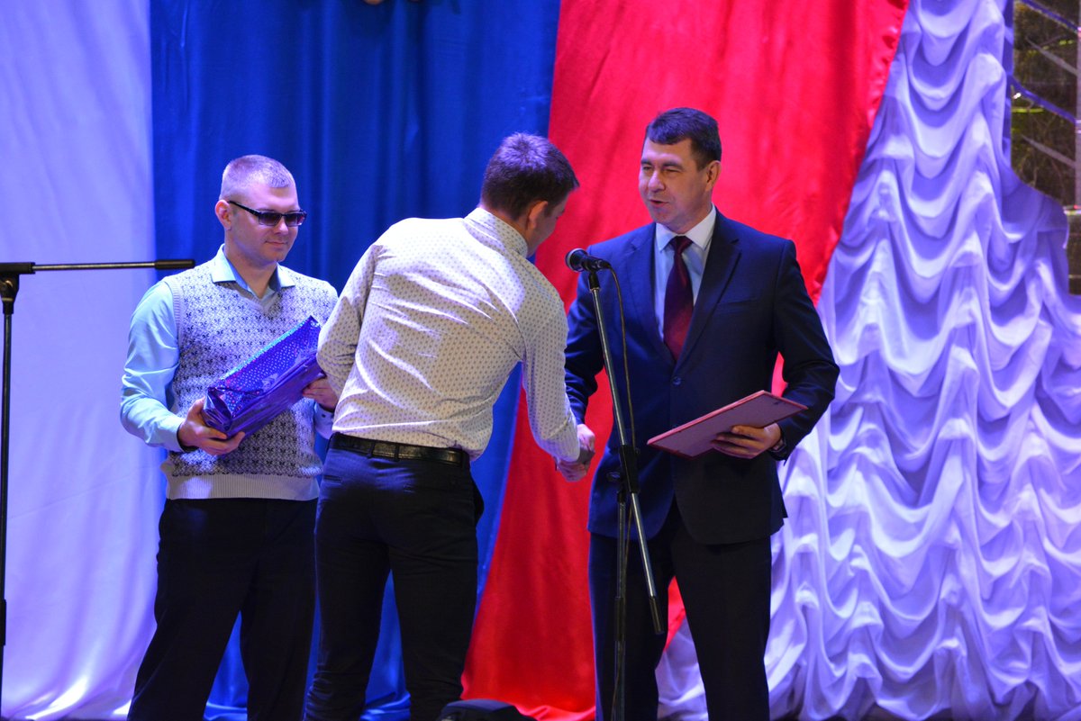 admtozk's tweet photo. Сегодня состоялся торжественный концерт,посвященный Дню работников сельского хозяйства.
С профессиональным праздником и окончанием осенних полевых работ поздравил аграриев глава района Владимир Ковешников. https://t.co/4ZkXOL2Xdj
