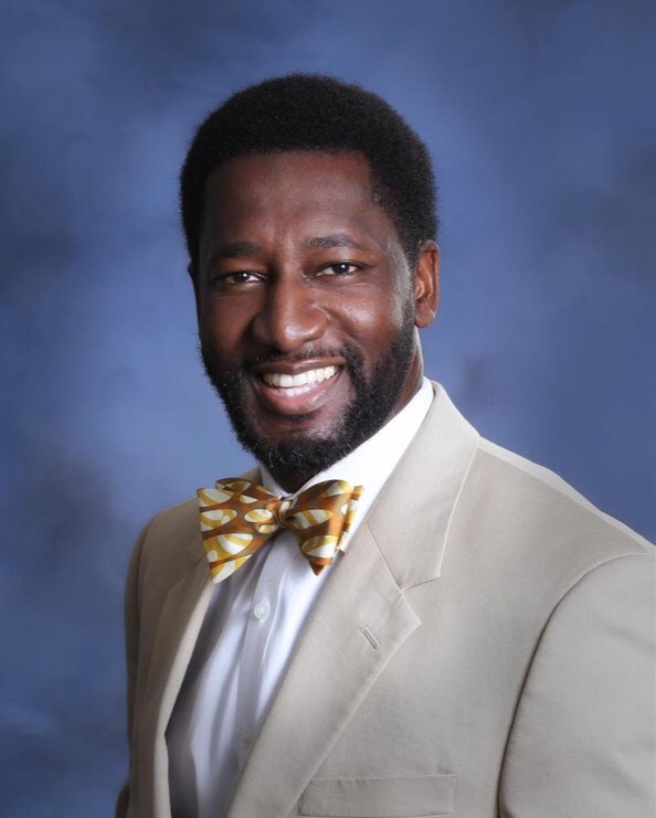 TeamFairfieldSC's tweet photo. Birthday Alert‼️Let’s wish our Superintendent @JRGreenK12 a very Happy Birthday 🎈🎈🎈 https://t.co/WsYA0WHfn5