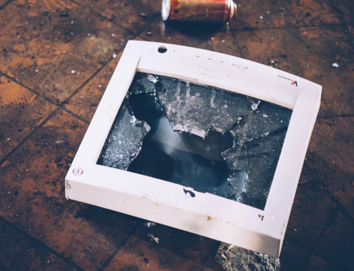 Aunque hay razones distintas por las cuales cambiamos de dispositivos, muchas veces no lo hacemos de la forma más segura para nuestros datos. Si quieres saber cómo desechar viejos dispositivos de forma segura, lee este artículo de <a href="/davidnield/">David Nield</a> para <a href="/WIRED/">WIRED</a> bit.ly/2zGO7qC