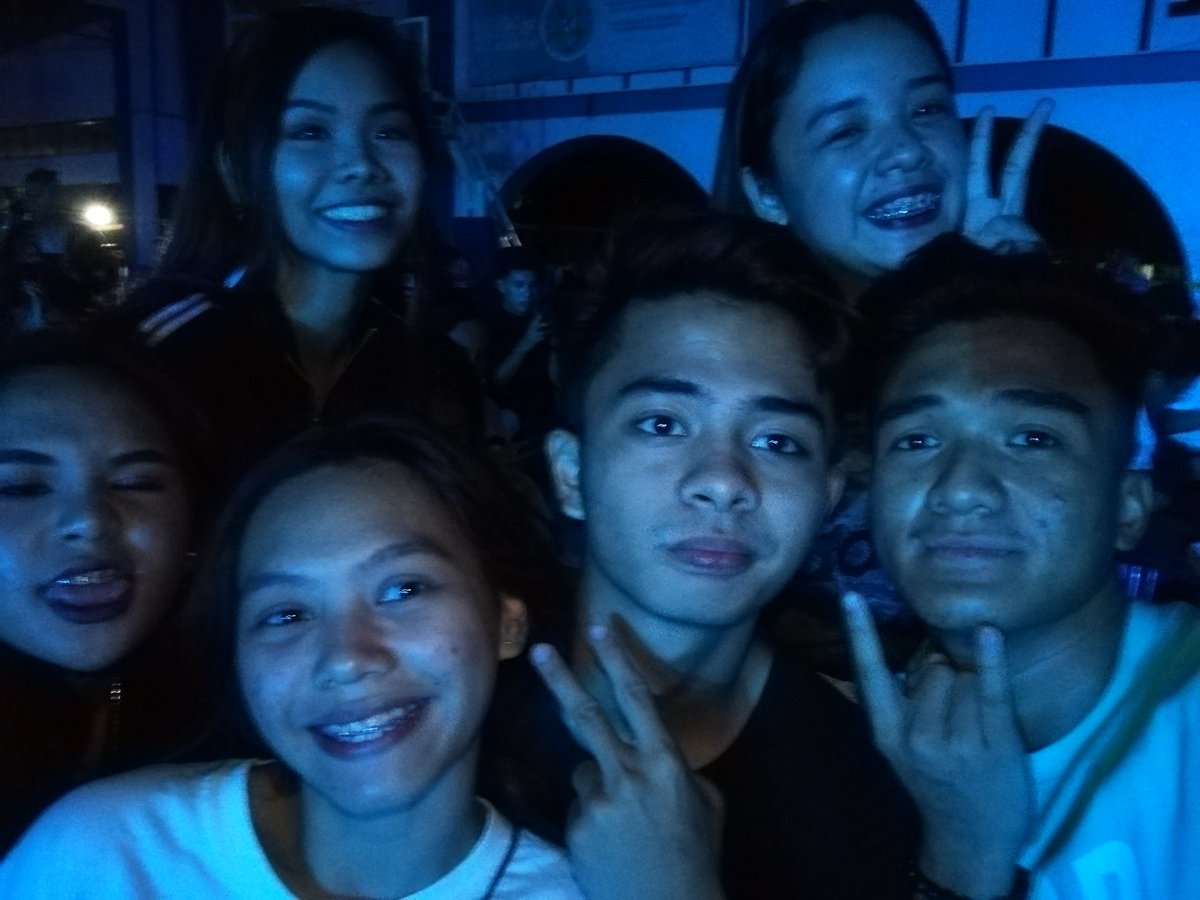 Marctheeicon's tweet photo. #LetranCalamba40 #shsweek2018 #hitthestreets 

MGA 
TIGA 
LETRAN CALAMBA
HINDI MGA    ( B O B O ) https://t.co/yBIdZPlBaG