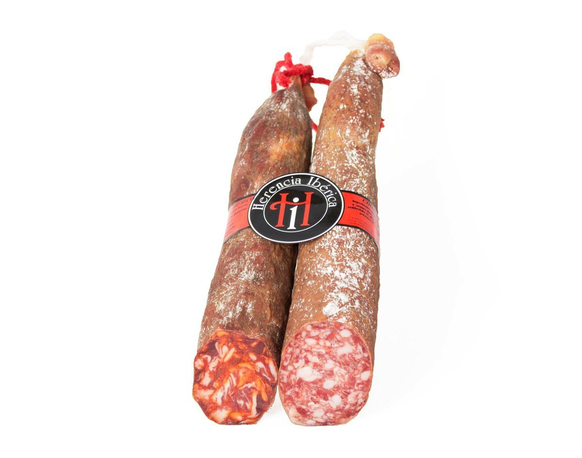 AMilenaLeon's tweet photo. Utilizando nuestra receta heredada, las mejores carnes seleccionadas del Cerdo Ibérico de Cebo 50% Raza Ibérica y una curación perfecta con el clima de nuestra tierra realizamos el mejor Salchichón y Chorizo Ibérico de Cebo. https://t.co/yKZzSeKj32