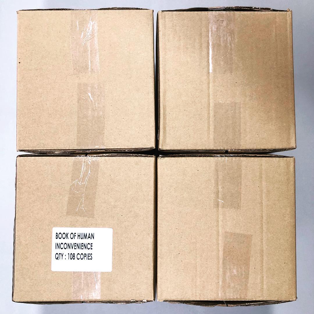 _StraightFWD_'s tweet photo. It’s like Christmas came early at Straight Forward HQ! Apparently we’re now in publishing too? 📦 📖 📦 #straightforwarddesign #straightforwardpublishing #studioproject https://t.co/uYStZRdNIJ https://t.co/MIHCt9C0nT
