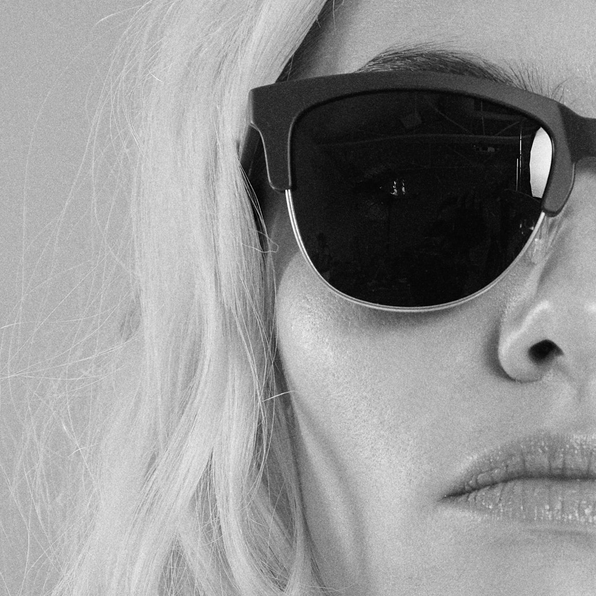 ⚡WOMAN UP!⚡
〰 NAVY 〰
bit.ly/2MEuj0f

#GoodbyeRita  #GoodbyeRitaWave #GBRLabelWave #polarizedsunglasses #queremoscambiarlaformadeverlascosas #ganasdesumar #gafasdesol #GoodbyeRitaCelebsBrand #LabelGBR #NewIn #NewCampaign #NavyGBR #sunglasses