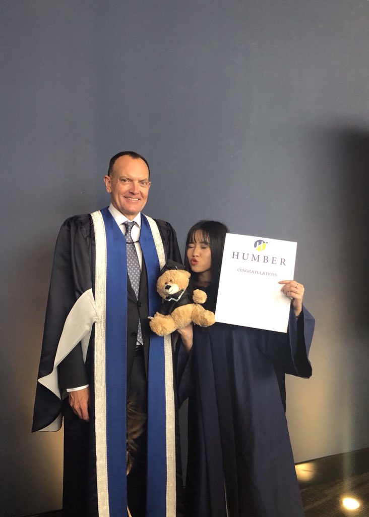 KhoaiAnn's tweet photo. It turned out to be sweet but never want to go back tho lol
#humberconvo #graduation https://t.co/Lz2YGoe6Tp