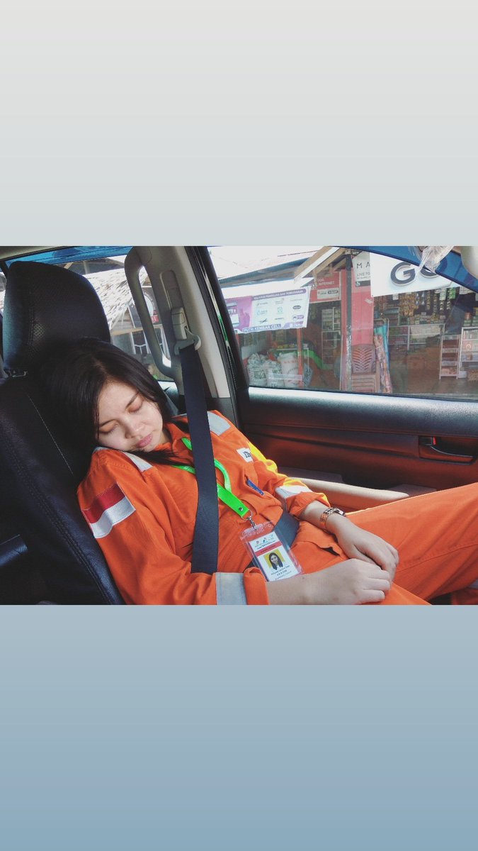 Lanniejoo's tweet photo. Harus semangatt padahal tidur https://t.co/UWR9dQKD8c