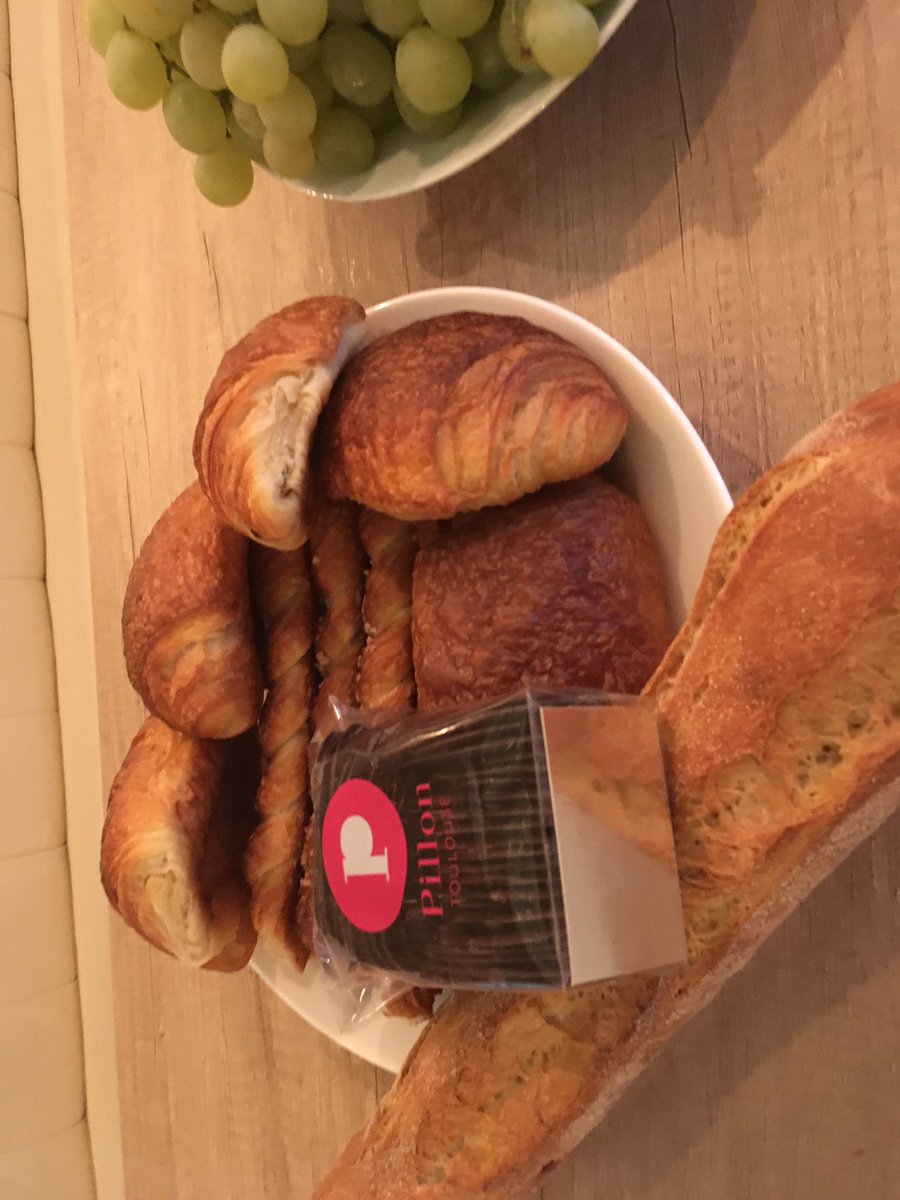etincelle_tls's tweet photo. Chocolatine ou pain au chocolat? pour tous les goûts et toutes les cultures #coworking l’union fait la force et la diversité est une richesse https://t.co/Nsit245OBe