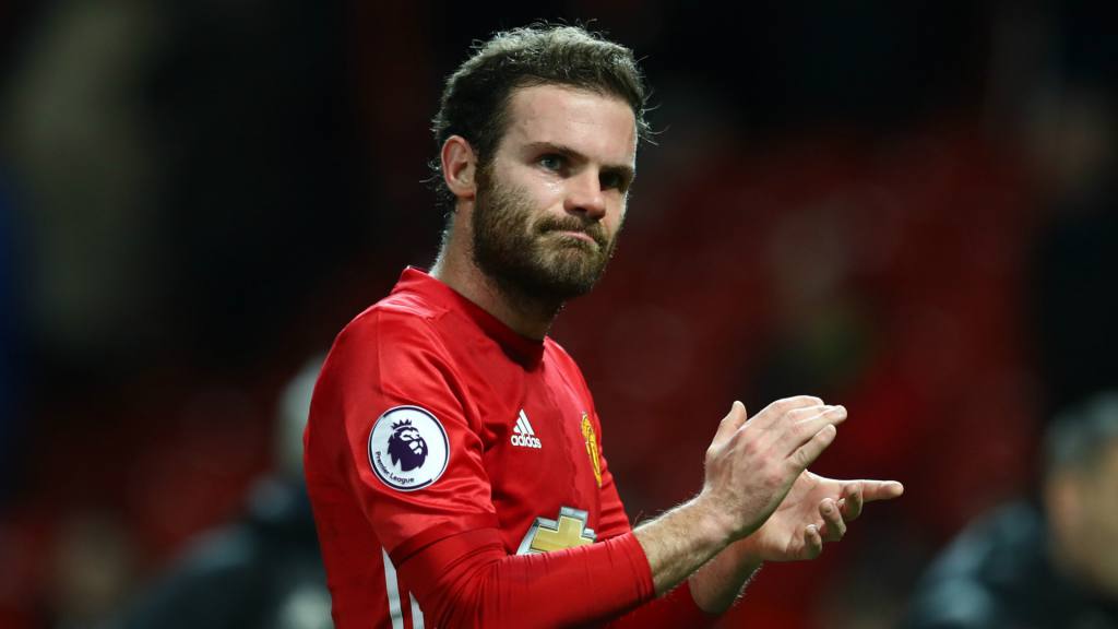 OsirisAzote's tweet photo. "Antes los niños querían un balón para poder jugar. Ahora sólo quieren las botas o la camiseta para poder enseñarla" - Juan Mata. ¿Estáis de acuerdo con el jugador del Manchester United?.. https://t.co/k6k0u0gy2U