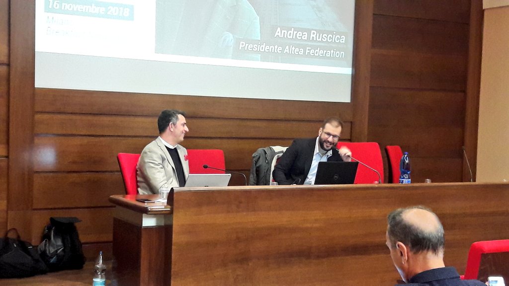 Assimit1's tweet photo. #becomingthefuture Che posto ha l'uomo nel futuro in divenire? L'uomo è l'elemento centrale di tutta la visione di @aruscica, le tecnologie sono però elementi abilitanti, necessitano dell'uomo per essere indirizzate. https://t.co/axidj2ZY7o