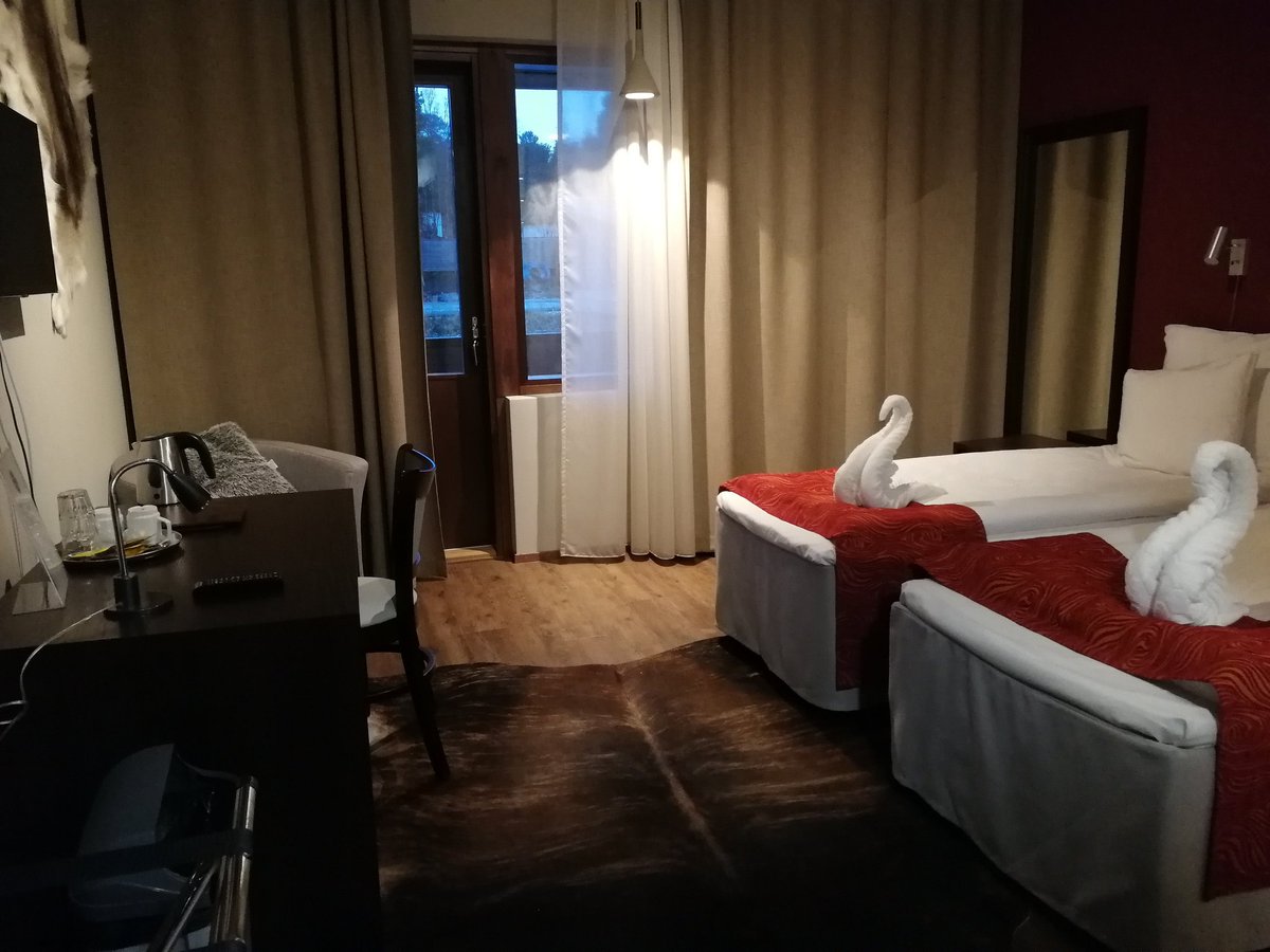 KMhansabar's tweet photo. Experience the #northernlapland winter and stay the night at our #atmospheric #kalastajanmajatalo #inn
#hotel #room #accommodation #luxury #karigasniemi #guossi #utsjoki #lapland #finland #travelling #exploreutsjoki #visitlapland #visitfinland #nofilter https://t.co/3k7ZePf5jn