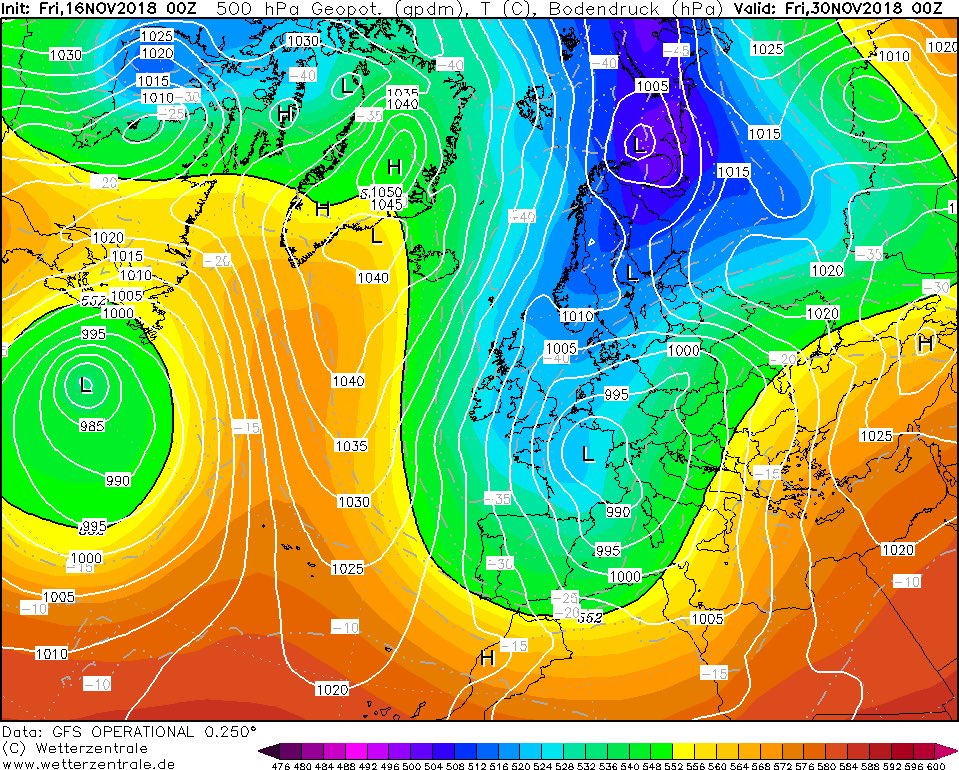 WeermanMichael's tweet photo. #GFS gaat voor een Sinterklaaswinter! Isobaar van Noordpool tot aan Marokko. Storing boven N Frankrijk fungeert als trekpaard. Waarschijnlijk te mooi om waar te zijn. Ultieme weerkaart. Lijst hem maar in. Ik zet hem alvast op mijn verlanglijstje. #surprise 😀😀❄️❄️😇 https://t.co/qBWDo4ndcc