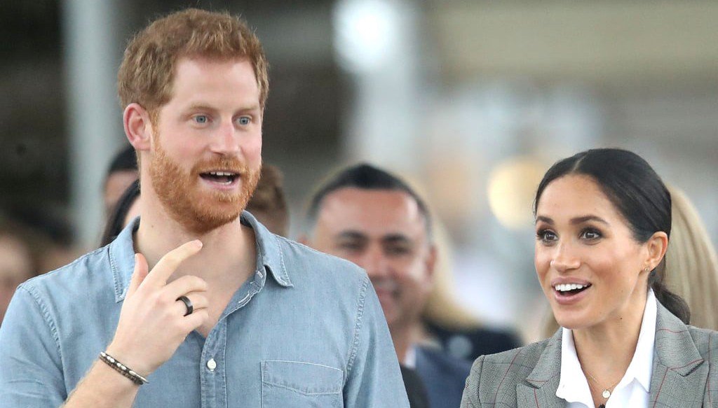 RSDesignSpark's tweet photo. It's not too late to take part in our #EleBigStep challenge by downloading the official electronica 2018 app. Track your steps and today's highest stepper will win an @ouraring as worn by Prince Harry on his recent tour of Australia. Read more at https://t.co/952vQf20Of #ele18 https://t.co/0UXmfLuG85