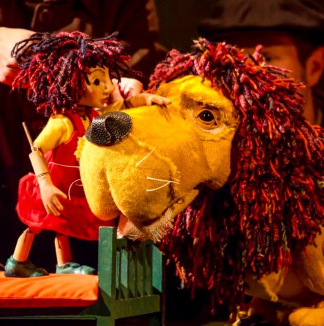 MariaReevesMe's tweet photo. Lots of enchanted faces @ropetackleart HowToHideALion show yesterday. Great puppetry and set. https://t.co/SsYXJFT2jS
