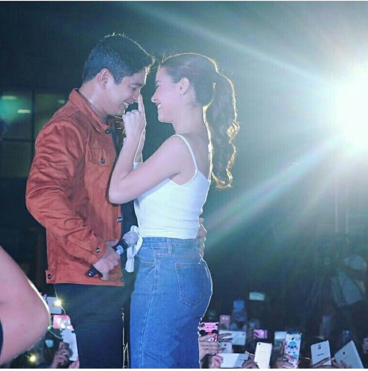 iya26abbani's tweet photo. Happy 2nd anniversary to my happy pill!!! Congratulations, soonest cocoyass anniversary naman
#caryana #itsCaryanaDay #CocoyassForever #Alyanaoffshoulder https://t.co/pB44F4qq8S