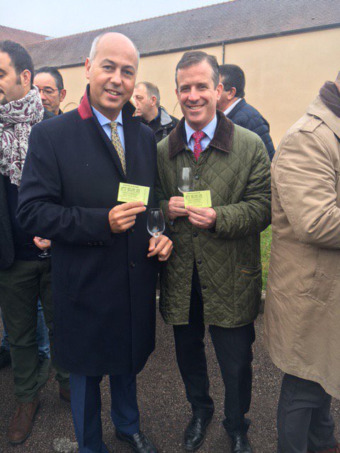 VitaBellaWine's tweet photo. Today at Hospices de Beaune with Gilles Morisson de la Bassetiere, CEO @ChampdeVenoge 
#hospicesdebeaune #hospicesdebeaune2018 #bourgogne #burgundy #wine #winelover #wineauction #winedream #winelife #winetasting https://t.co/XFvl25CHjM