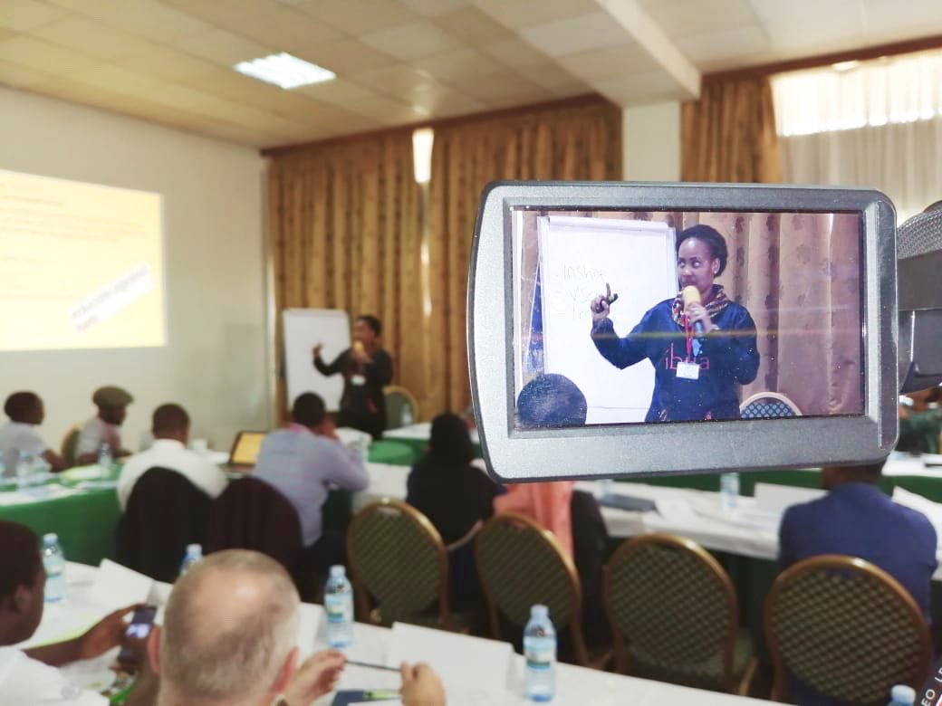 IGAD_CEPCVE's tweet photo. A team of creatives led the participants during this morningโs session on content dissemination, social media tools and best practices to maximize on engagement & reach target audiences. #ICEPCVE #IGAD #YALI2 @igadsecretariat @ItalyMFA @amb_mahboub @US_Emb_Djibouti @USAIDAfrica https://t.co/YB7FgbWxtl