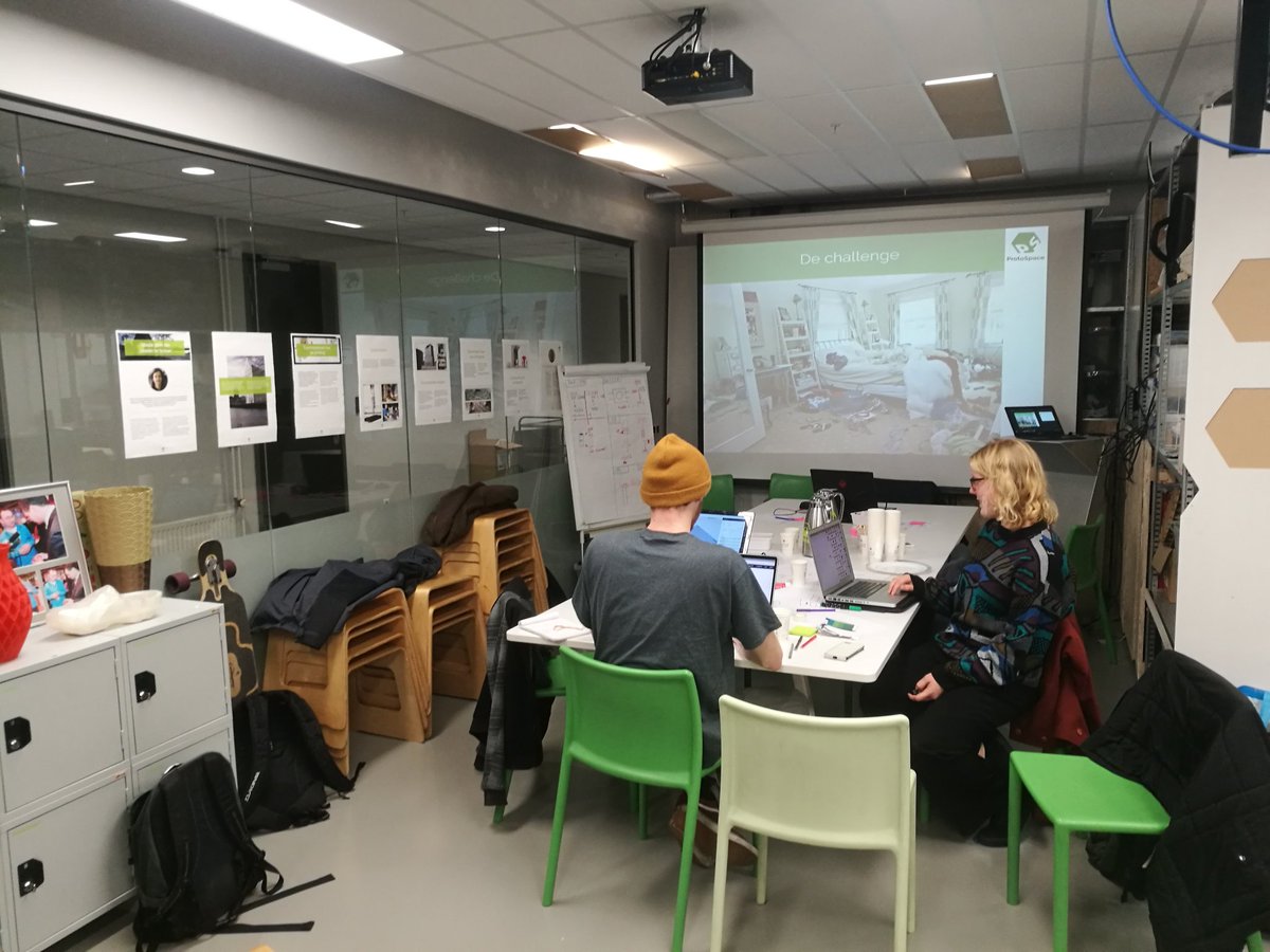 Extreme prototypen met <a href="/StuInc/">StudentsInc</a>! Altijd weer een feest om met jonge creatieve ondernemers aan de slag te kunnen!