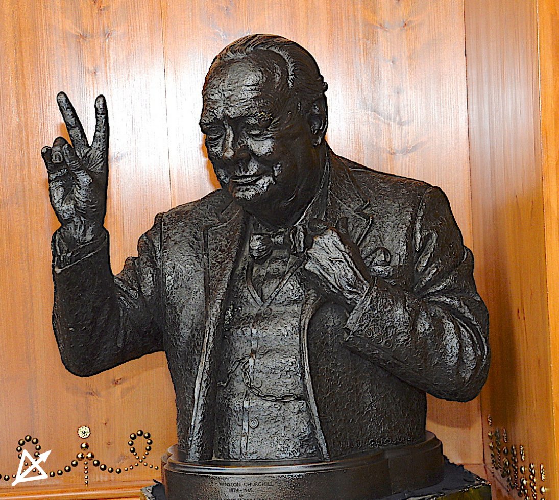 VimesConsultin1's tweet photo. Keep calm and export UK π¬π§
β Winston Churchill (probably π€£)
#exportUK #funnyfriday https://t.co/OeKDNHxEts
