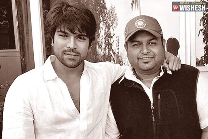 Alokkhosla143's tweet photo. A Happy Musical Birthday to the music sensation @MusicThaman garu on behalf of #RamCharan fans
Tq 4 best #Naayak & #BruceLee 🎶
Wishing U health, happiness & more success with lots of love ❤️🎼
Best wishes for #AAAFromToday
#HBDMusicalThaman
#HappyBirthdayThaman https://t.co/VU1GRwkkMS