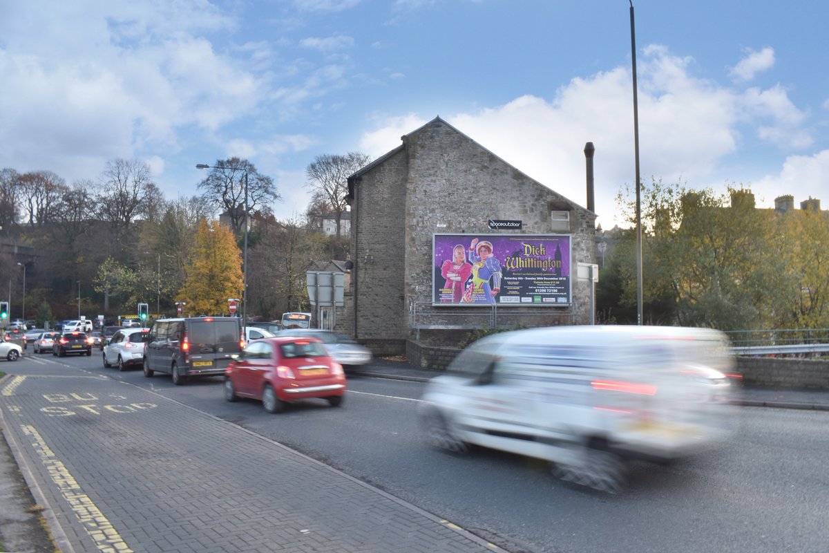 SpaceOutdoor's tweet photo. We're delighted to announce @BuxtonOpHouse love our #billboard at Bridge Street, #Buxton so much that they will now be advertising here until 2020! Testament that #Outdoor #Advertising is very effective when targeting a local audience. #OOH #media #marketing https://t.co/BqfOqourpa