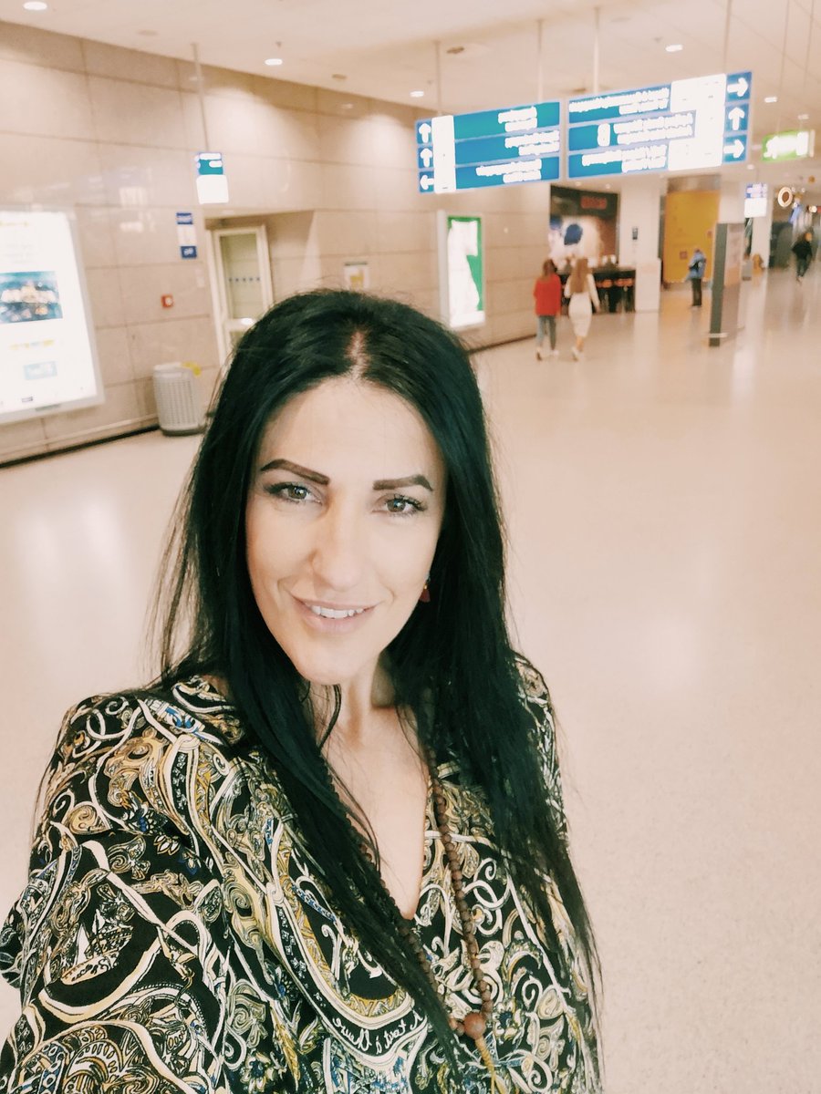 pamelacaravas's tweet photo. See you all in a couple of weeks! 😘 Bye bye Athens, hello New York! 🗽🛫 Time to work!!! #research #truth #liedetection #lying #leadership #profiling #braincoaching #change #Effective #NYC #snowday https://t.co/vTefTUTwGn