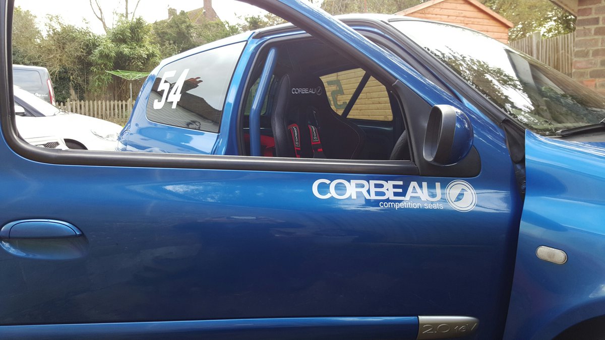 CorbeauSeatsUK's tweet photo. Great to see our customers new car prepped and ready for 2019. We helped replace their seat and harness after an accident at the start of the season. #SafetyFirst #SafetyThroughInnovation https://t.co/PIbDmBXee8