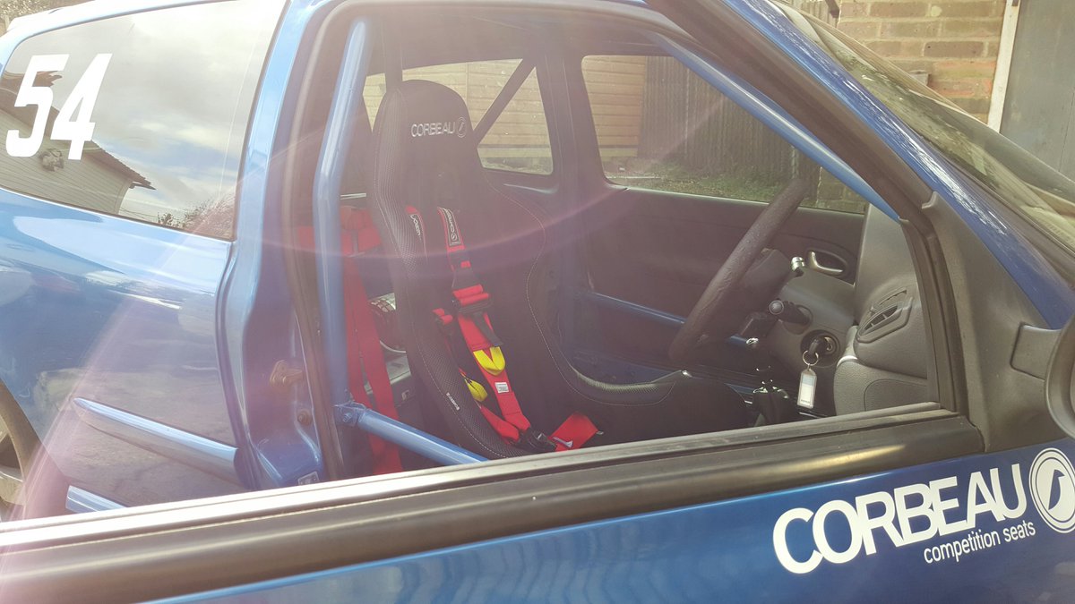 CorbeauSeatsUK's tweet photo. Great to see our customers new car prepped and ready for 2019. We helped replace their seat and harness after an accident at the start of the season. #SafetyFirst #SafetyThroughInnovation https://t.co/PIbDmBXee8