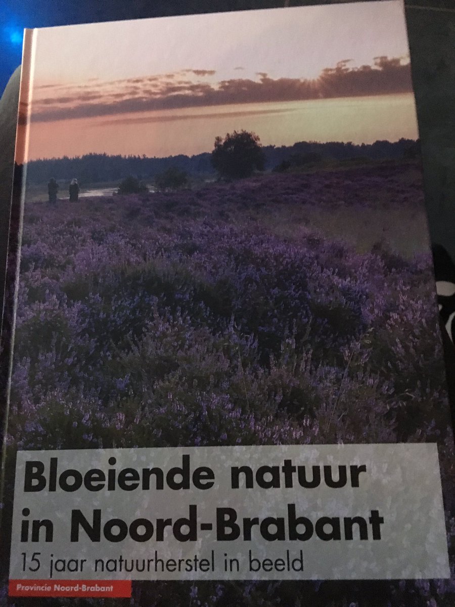 DeAchterhoekNWS's tweet photo. RT BomenAchterhoek: RT ejvanhaaften: Opening biodiversiteitssymposium (500 deelnemers!) door Johanvandenhout; Provincie presenteert prachtig boek met successen van het Brabantse natuurbeleid! #BioBra2018 https://t.co/54hV6d7bms