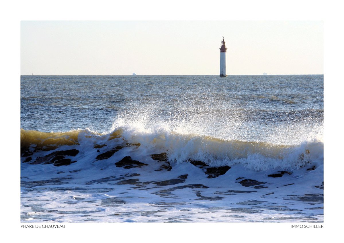 MEERFREUDEshop's tweet photo. SAVE 20%!
Your Code: ISP@MF20
https://t.co/gW7O6Ud9i8

PHARE DE CHAUVEAU II
Foto: Immo Schiller

#meerfreude #poster #lifestyle #livingart #interiordecor #interiorinspiration #homesweethome #homedesign #myhome #modernliving #inspiration #living #interior #homedecor #interieur https://t.co/u00jUX5GR5