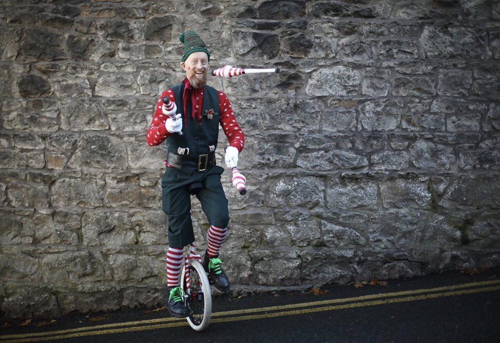 DiscoverNI's tweet photo. Armagh is rolling back the clock to the Georgian era to mark the start of the festive season✨ From 22-25 Nov, the city streets will be full of life with market stalls, costumed characters &amp; an amazing light show.

👉 https://t.co/CsTscIqEcB
#armaghgeorgianfestival https://t.co/QL0iciApHJ