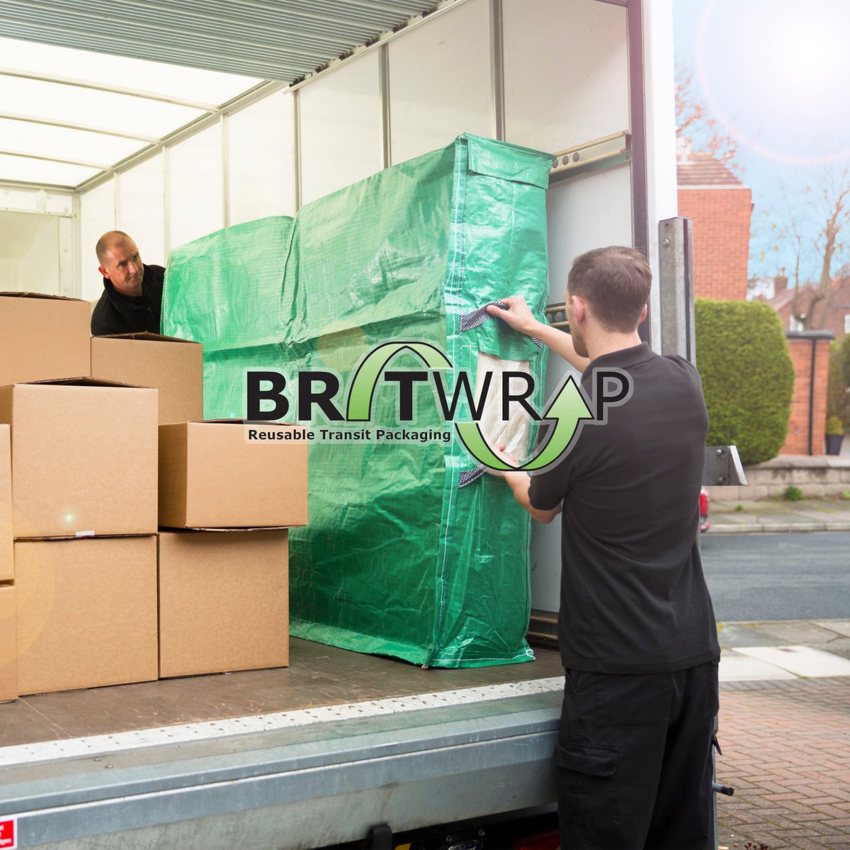 Not sure how to move your hefty SuperKing mattress?🤔 Britwrap's got you covered✅ Check out our stress-free guide now 👉 goo.gl/BwZG5h