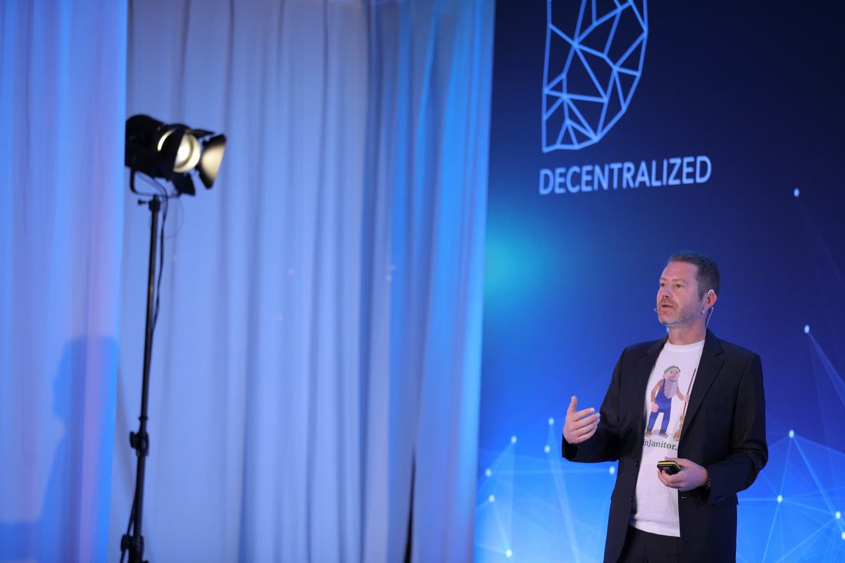 btc_wires's tweet photo. "The world has very little understanding of what #Bitcoin is and will be"- @marckenigsberg of @coinjanitor in @DecentralizedEu,#Athens. @Uni_of_Nicosia 
#BlockSmarter #Decentralized2018 #happeningnow #digitalcurrency #cryptoevent #blockchaintechnology #cryptocurrencies https://t.co/oEOeOxg9dp