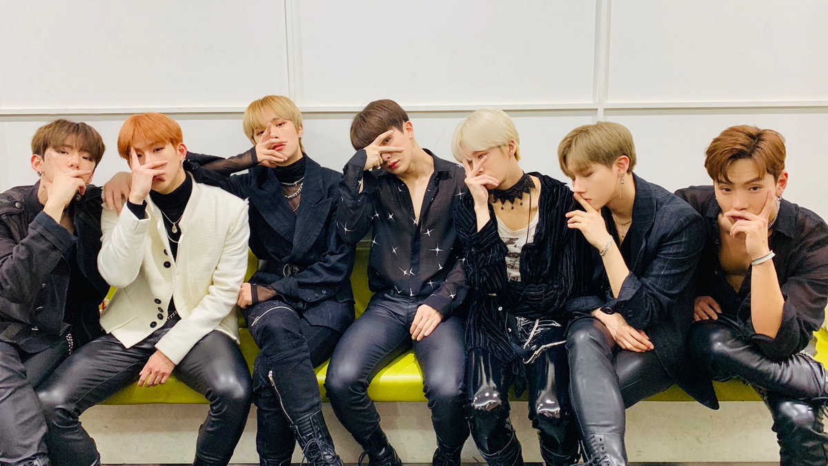 OfficialMONSTAX's tweet photo. [#MONSTA_X] 
181116 #몬스타엑스
🔫 #KBS2 #뮤직뱅크
✔ #MONSTAX #ShootOut 무대완료

#MONSTAX_ShootOut https://t.co/HXAQoUXHTU