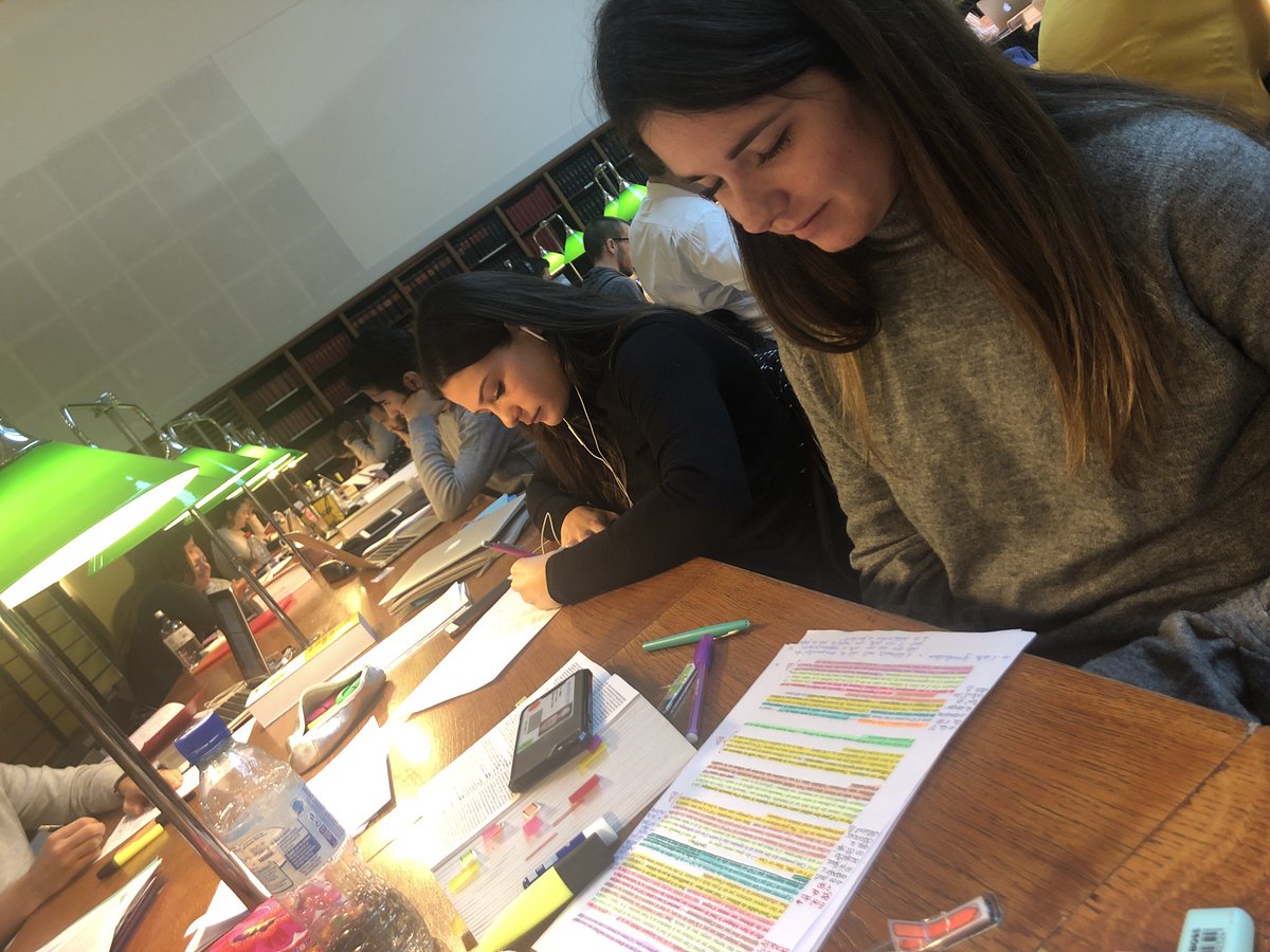 AstridCohen_'s tweet photo. @HaddadJulie Ça dépend pour qui Psq Clémence et Margot sont sérieuses et travaillent sérieusement https://t.co/yd6VU09r9p